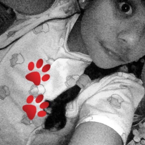 Profile Picture of Claudia Valentina (@sosiop17) on Poshmark