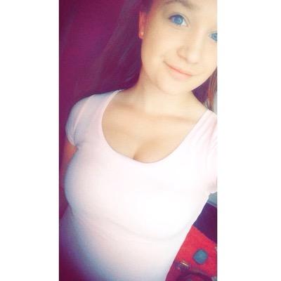 Profile Picture of Julia Uphoff (@julia_uphoff) on Twitter