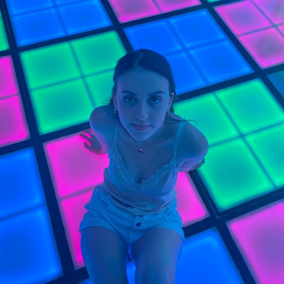 Alexa Hudson - Poshmark Profile Picture of Alexa Hudson (@alexasofia27) on Poshmark