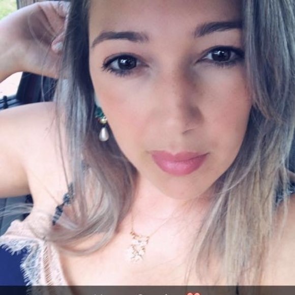 Profile Picture of Jessica Perpetuo (@jessicaperpetuo) on Poshmark