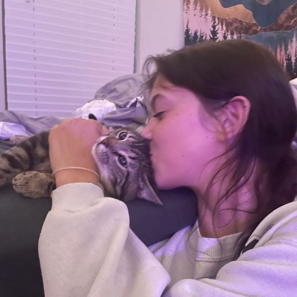 Profile Picture of Sheridan Mclaughlin (@sheridankmc) on Poshmark