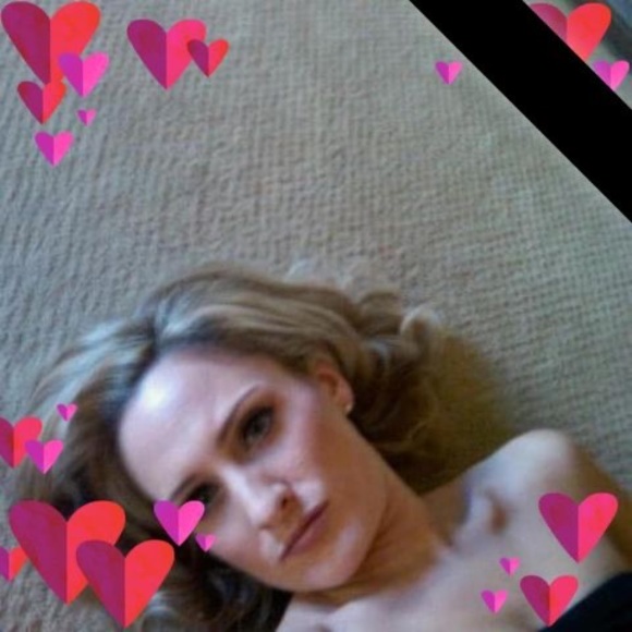 Profile Picture of Cheri Tuchman (@ceesag) on Poshmark