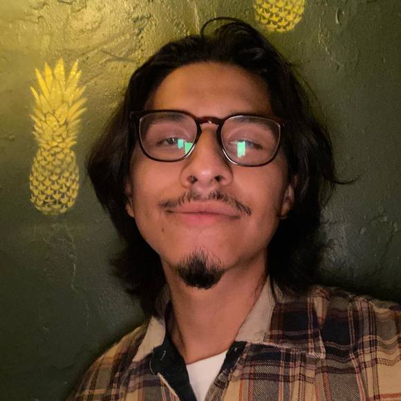 Profile Picture of Geronimo Perez (@geronimoyeah) on Poshmark