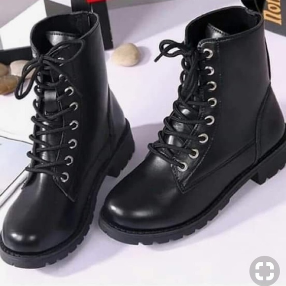 Randybell Dissock - Poshmark Profile Picture of Randybell Dissock (@randybell_d) on Poshmark