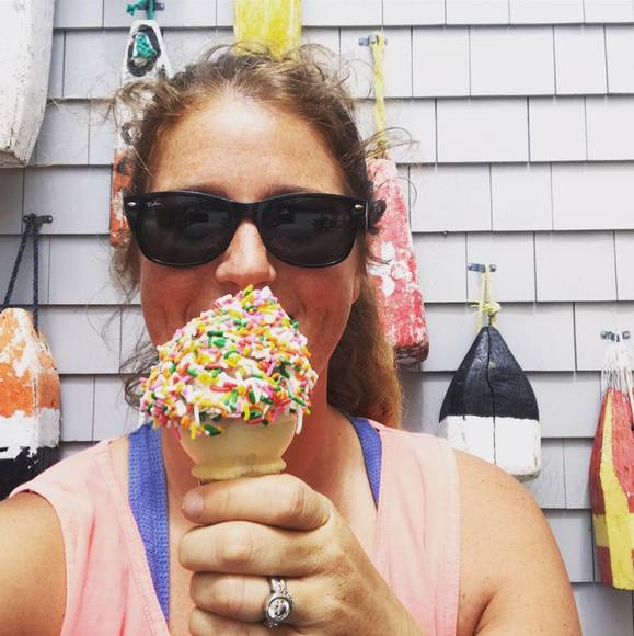 Profile Picture of Leslie Wittenbraker (@lwittenb) on Poshmark