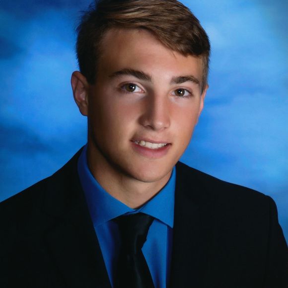 Profile Picture of Ray Bates (@ray_bates) on Poshmark