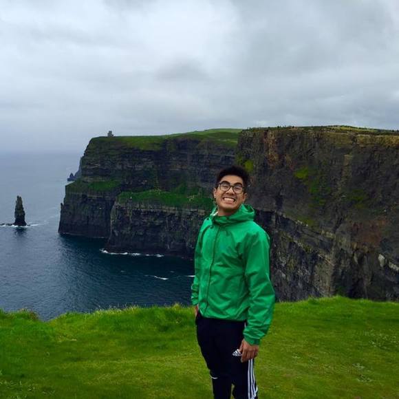 Profile Picture of Mikey Truong (@mikeytruong) on Poshmark