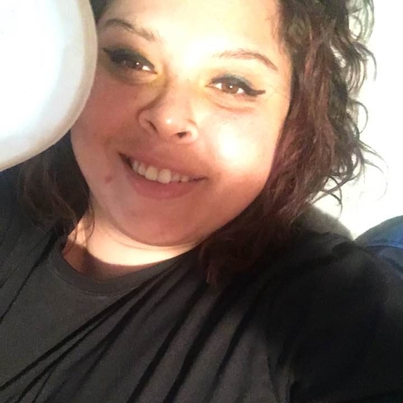 Profile Picture of Ramona Likens (@ramonalikens) on Poshmark