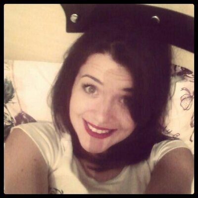 Profile Picture of ᵔᴥᵔ Andressa Les (@MindyAndressa) on Twitter