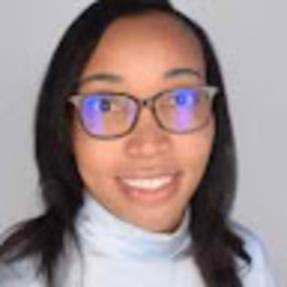 Profile Picture of Mariama Swedish (@rima2001) on Poshmark