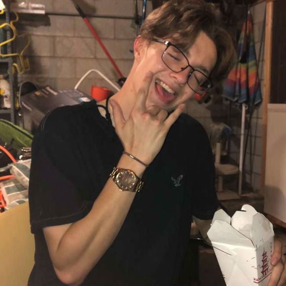 Hunter Seebold - Poshmark Profile Picture of Hunter Seebold (@crosseye) on Poshmark