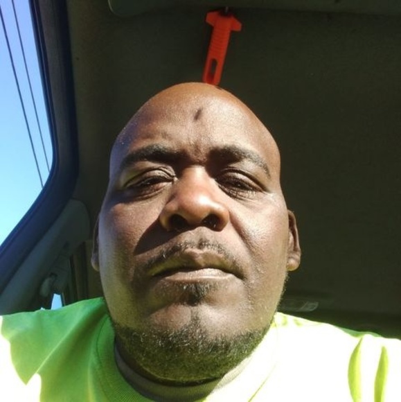 Profile Picture of Eric Williams (@weric8573) on Poshmark