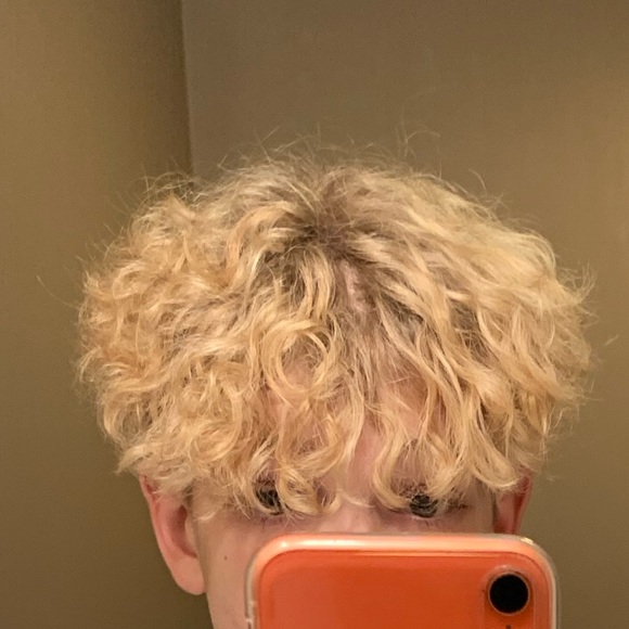 Profile Picture of William Gougeon (@willgougeonn) on Poshmark