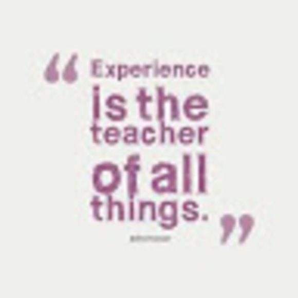 Profile Picture of Bella Hautzinger (@bellazinger) on Poshmark