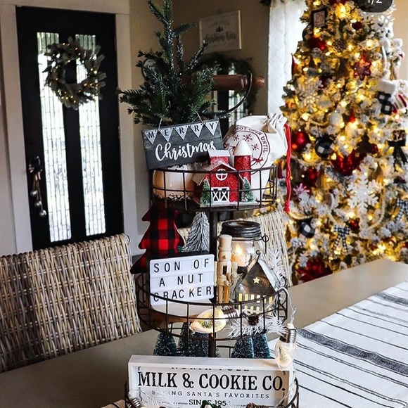 Profile Picture of Katelin Finn (@katelinfinn1) on Poshmark