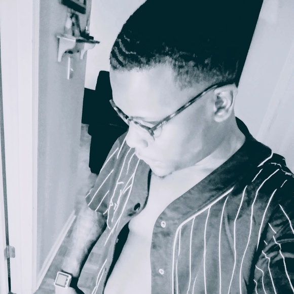 Profile Picture of Mj Mj (@mjmj744) on Poshmark