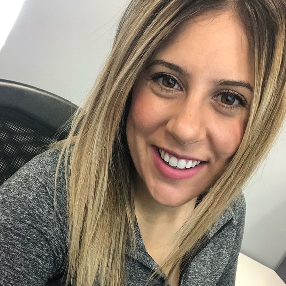 Profile Picture of Alexis Blaue (@aeblaue) on Poshmark