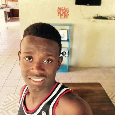Profile Picture of TI RICHE BOY (@RichardEtienne8) on Twitter