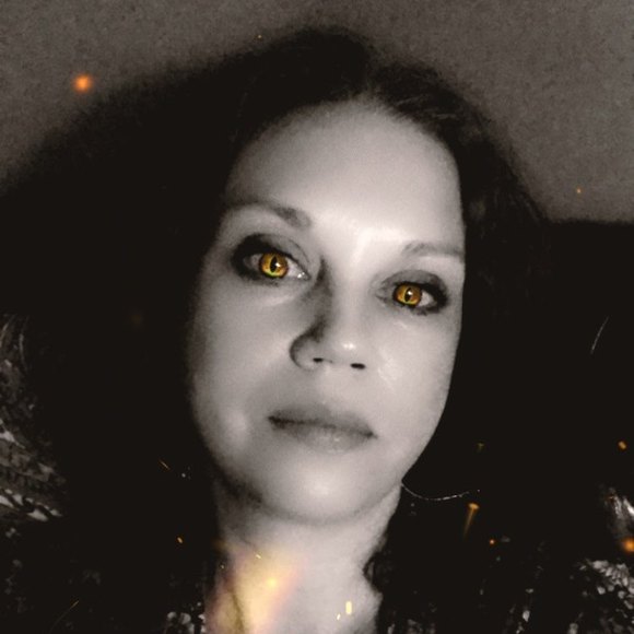 Profile Picture of Diane Benjamin (@benjamin_diane) on Poshmark