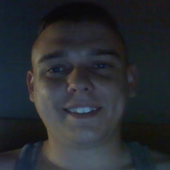 Profile Picture of Robert Hale (@roberthale67) on Poshmark