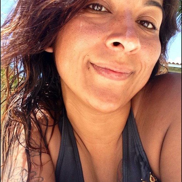 Profile Picture of Wanda Black (@wblack) on Poshmark