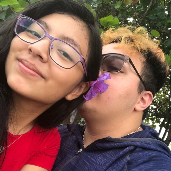 Profile Picture of David Monzon (@dav_ilin) on Poshmark
