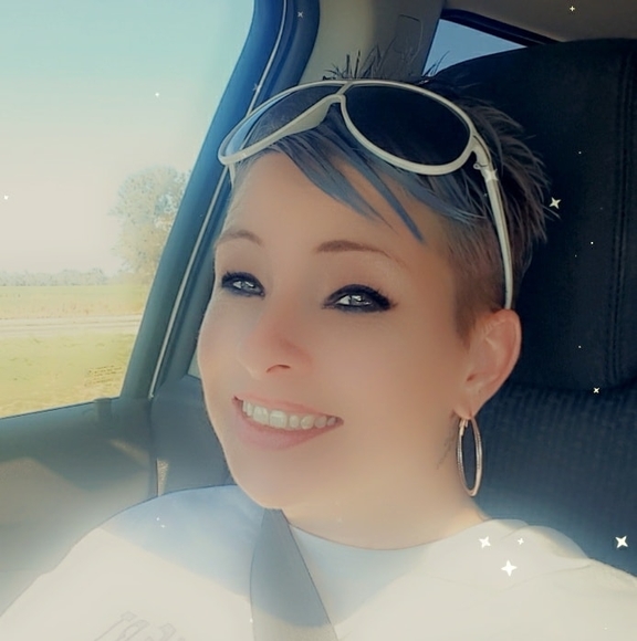 Profile Picture of Tabitha Soirez (@tabithasoirez85) on Poshmark