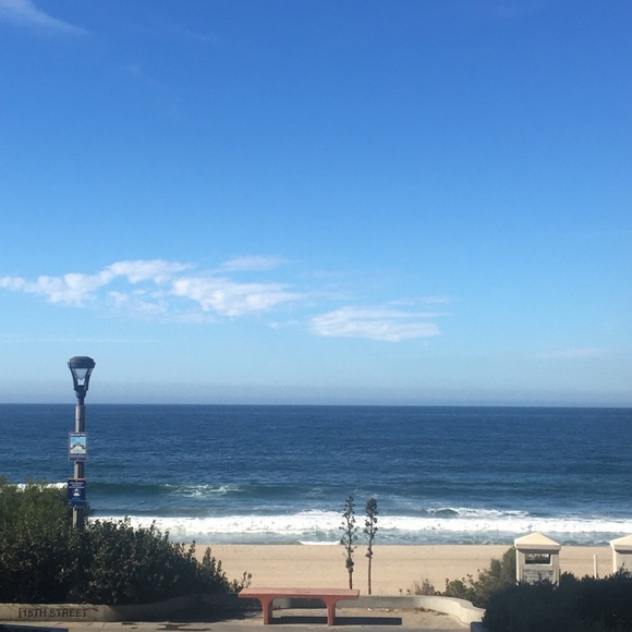 Profile Picture of Ivan Anaya (@ivaaann24) on Poshmark