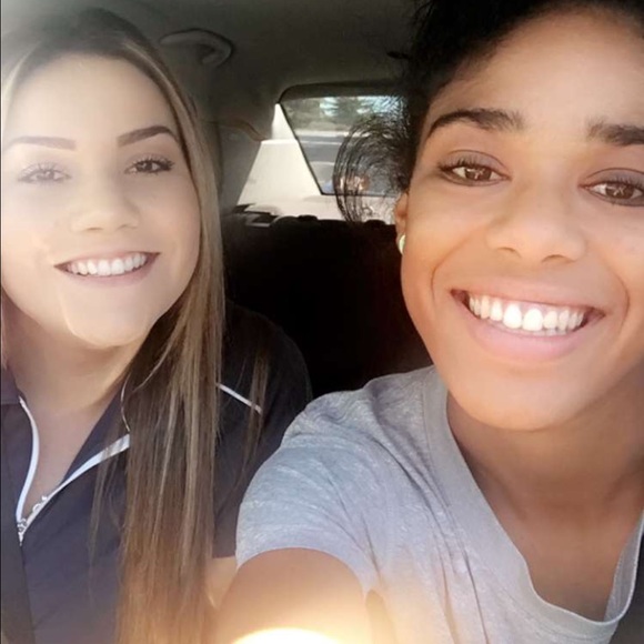 Profile Picture of Alyssa Straubinger (@alyssa_straw11) on Poshmark