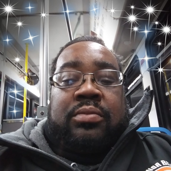 Profile Picture of Donnell Fields (@donnellfields) on Poshmark