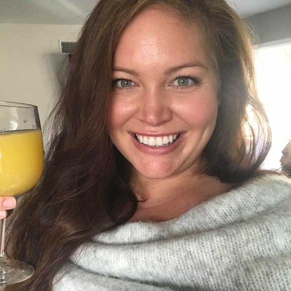 Profile Picture of Chelsea Hogseth (@chelseahogseth) on Poshmark