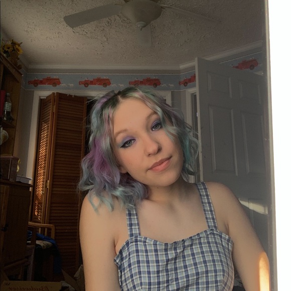 Profile Picture of Abbigail Morgan (@abgenemorgan07) on Poshmark