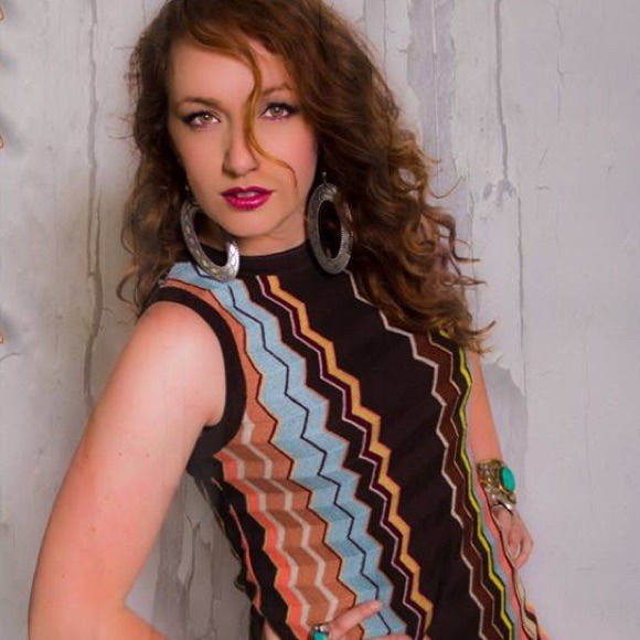 Profile Picture of Dawnyelle Delongchamp (@ddelongchamp) on Poshmark