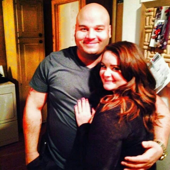 Profile Picture of Lauren Quear (@lurrrn) on Poshmark