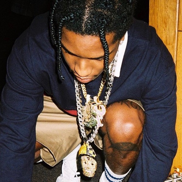 Profile Picture of Kyle Pereira (@kylepereira0) on Poshmark