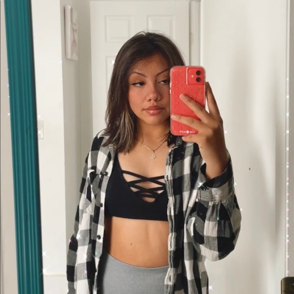 Profile Picture of Claudia Martinez (@claimartoo) on Poshmark