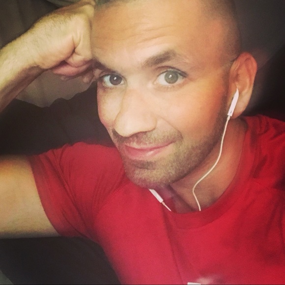 Profile Picture of Joel Wilkerson (@xxxjrw99) on Poshmark