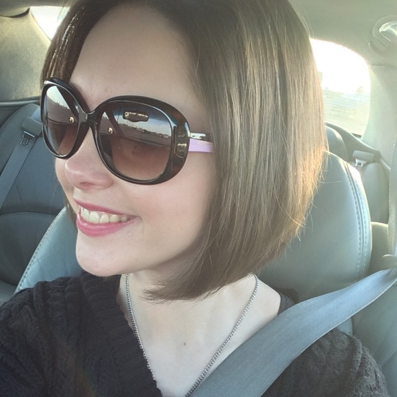 Profile Picture of Alexis Wegner (@awegner1) on Poshmark