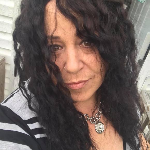 Profile Picture of Sandra Knight (@sandradee1967) on Poshmark