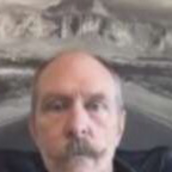 Profile Picture of Shaleen Mauser (@shaleenmauser) on Poshmark