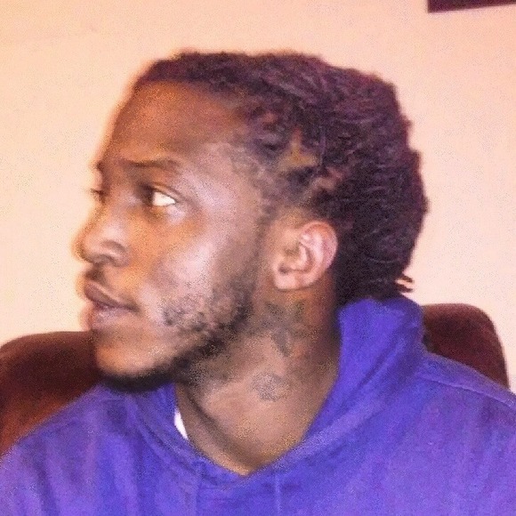 Profile Picture of Cedric Brown (@cedricb569) on Poshmark