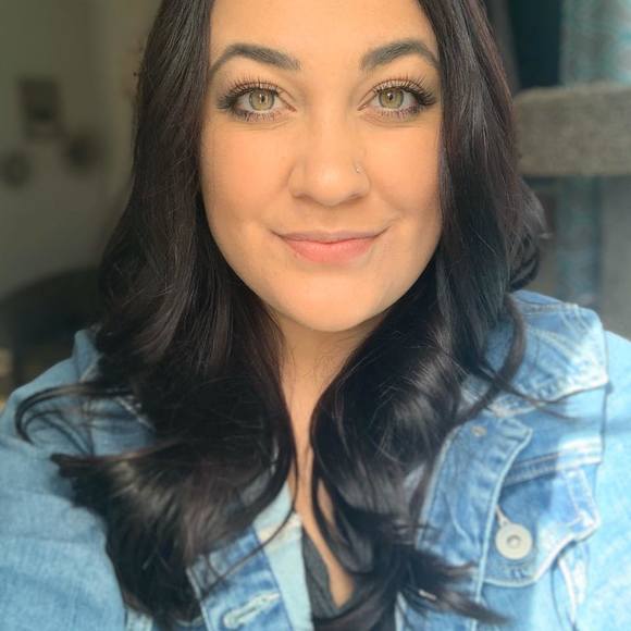 Profile Picture of Chelsea Owensby (@cowensby1) on Poshmark