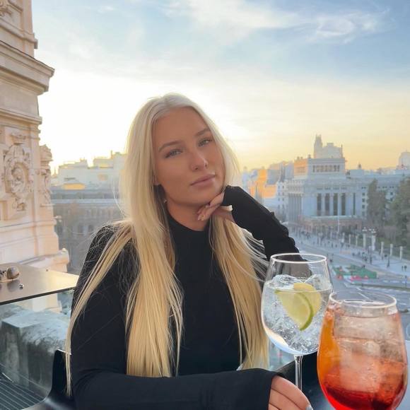 Profile Picture of Romy Voerman (@romyvoerman) on Poshmark