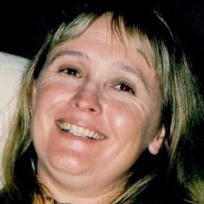 Profile Picture of Julie Howell (@JewelsPics) on Twitter