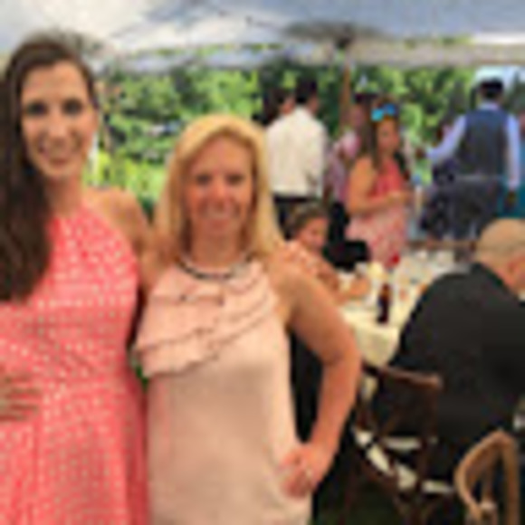 Profile Picture of Meredith Caponigro (@meredithcapo597) on Poshmark