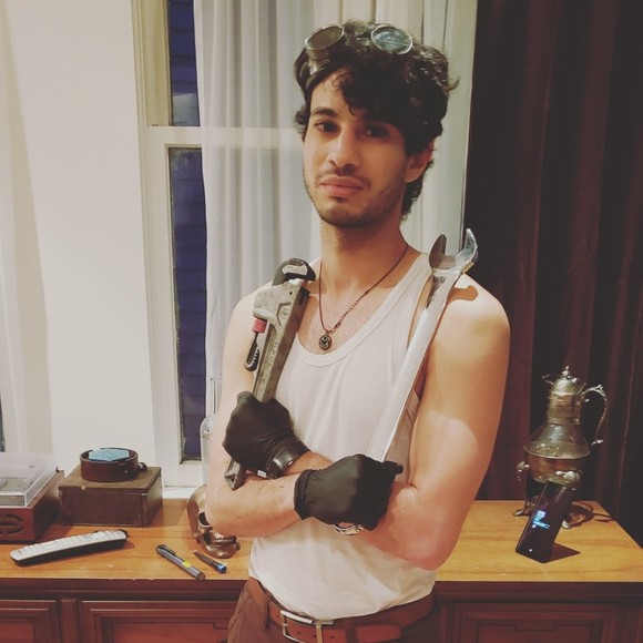 Profile Picture of Christopher Alvarez (@venegascna) on Poshmark