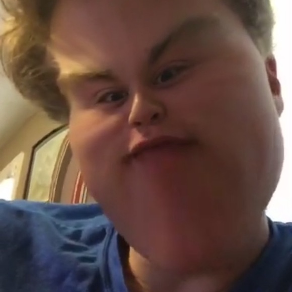 Gwyneth Tivnan - Poshmark Profile Picture of Gwyneth Tivnan (@gwyneth570) on Poshmark