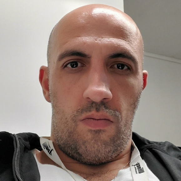 Profile Picture of Isaac Dayan (@seven1eight) on Poshmark