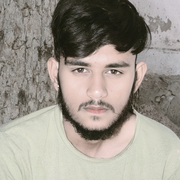 Profile Picture of Arun Singh (@arunbanna) on Poshmark