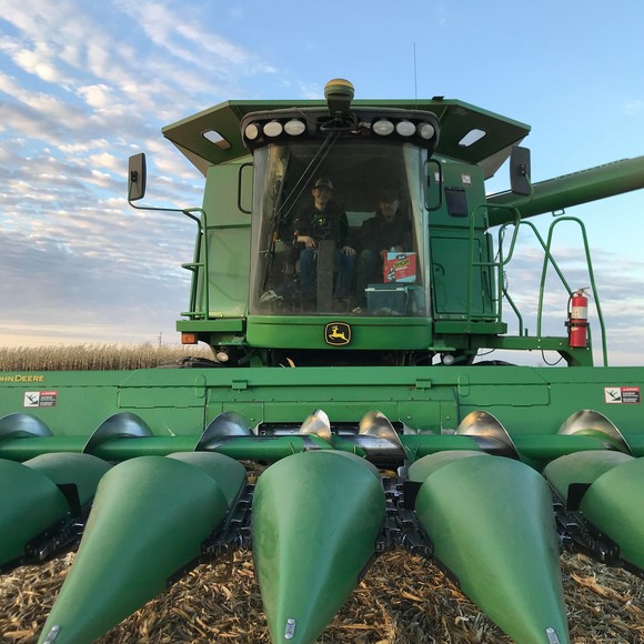 Profile Picture of Alex Jablonski (@tractorlawn85) on Poshmark